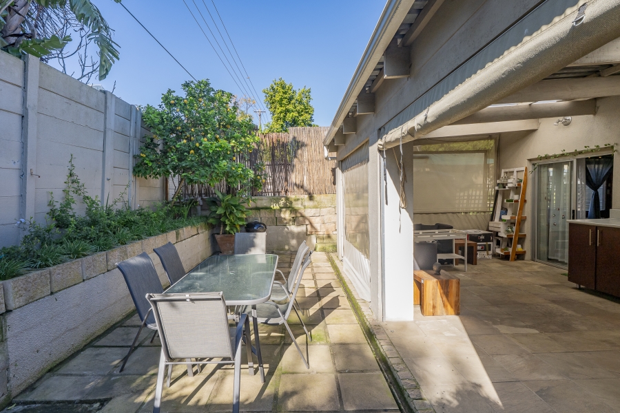 5 Bedroom Property for Sale in Kenridge Western Cape